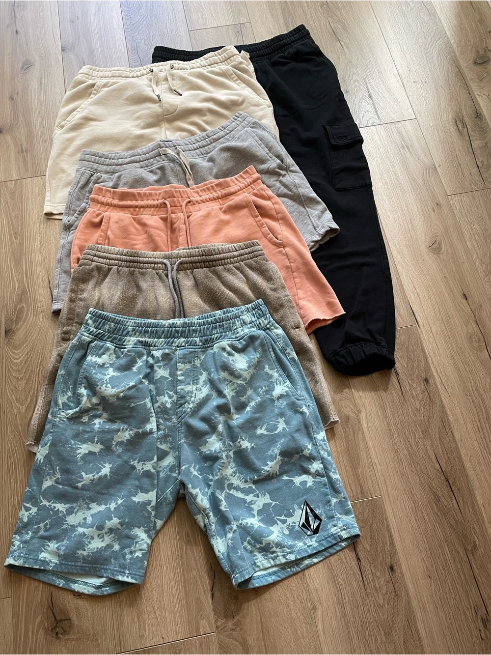 Bundle lot six sweatshorts sweatpants all M RSQ H&M urban outfitters Apt 9